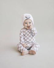 Load image into Gallery viewer, Smiley Baby &amp; Kids&#39; Beanie | White
